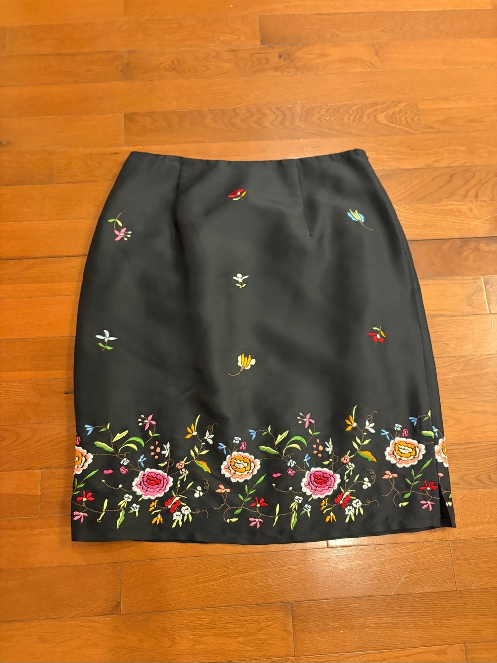 Tailor B. Moss | Vintage Black Silk Floral Embroidered Pencil Skirt